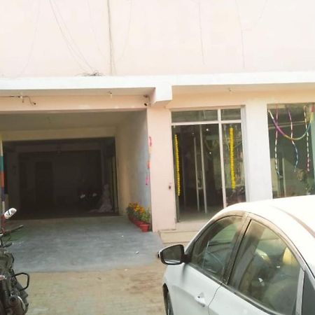 The Magnum Bed & Breakfast New Delhi Exterior foto