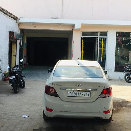 The Magnum Bed & Breakfast New Delhi Exterior foto
