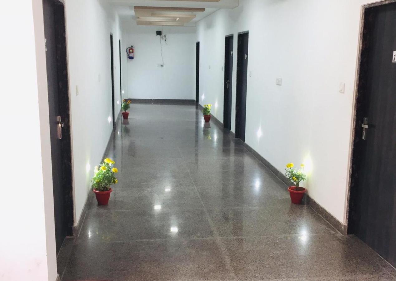 The Magnum Bed & Breakfast New Delhi Exterior foto
