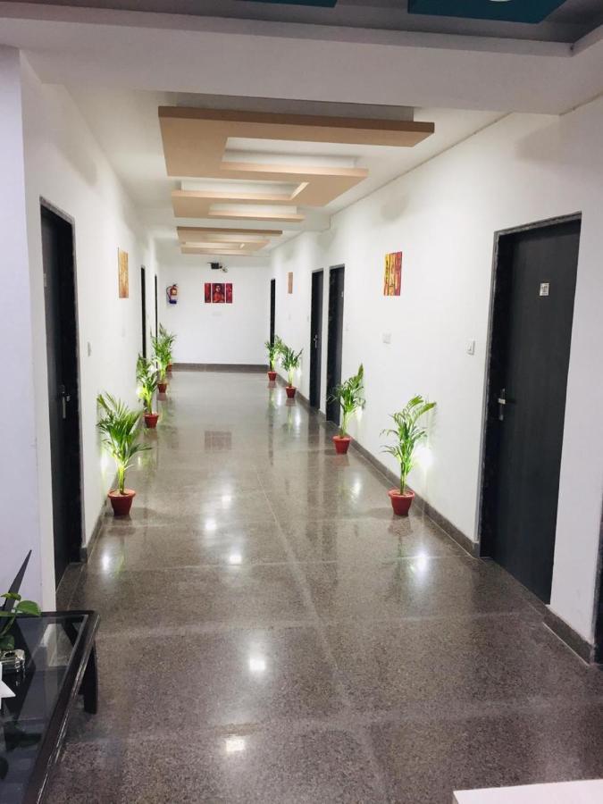 The Magnum Bed & Breakfast New Delhi Exterior foto